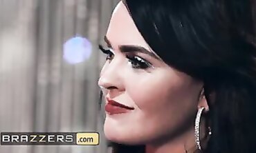 Krissy Lynn Seduces Danny D With Her Vulgar Dance