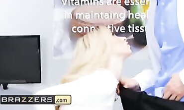 Kenzie Reeves Takes Markus Dupree's Big Dick in Kinky Sex