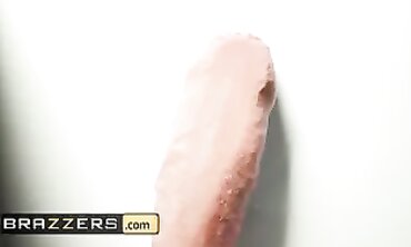 Valentina Ricci Takes a Huge Cock in the Office