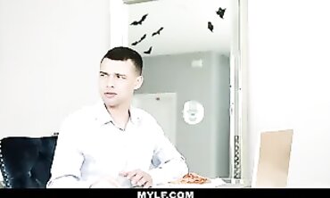 MILF Melanie Hicks Gets Stuck With A Massive Cock