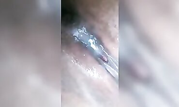TEENS PLAYS WITH VULVA INWARDS UBER SCREWS THE DRIVER