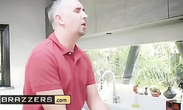 Courtney Taylor Cucks Her Husband