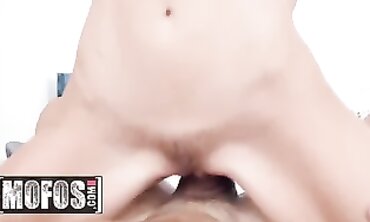 Tiffany Tatum Proves Her Gash Is Better Than A Fleshlight