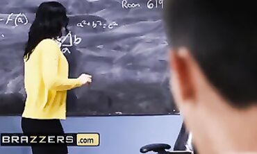 Jennifer White: Petite college girl Gets Anal From Teacher