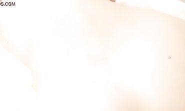 年輕美女熱辣口交高潮內射