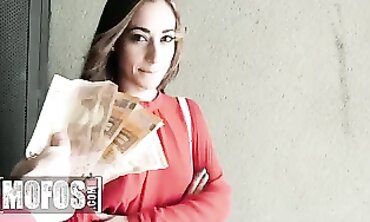 Mofos Queen Lucia Nieto Gets Paid For Sex By Jordi El Nino Polla