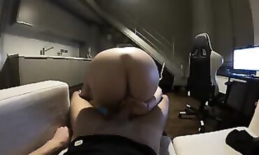Brunette MILF Twerks and Takes a Creampie POV After Gym