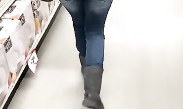 Plump MILF Enjoys Remote-Controlled Dildo While Shopping Outdoors