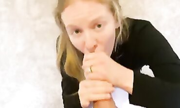 Pregnant Real Estate Agent Takes Deep Throat and Big Dick