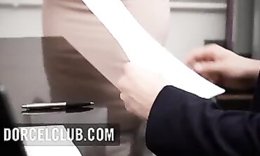 Lilu Moon Seduces Her Boss