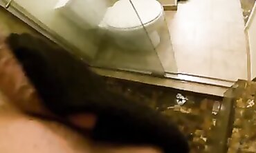 2 Creampies in a Public Parking Lot After Shower Blowjob