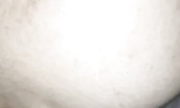 Primeira Vez com Gauze: MILF Loira e Madura em História Anal