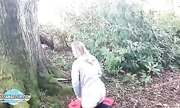 POV Blowjob im Hotelgarten mit Amateur
