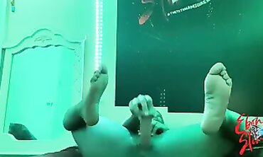 The Tsunami Queen Squirts and Masturbates in Bed