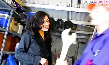 Love the Brunette Gets a Hardcore Blowjob and Handjob