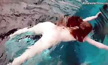 Simonna's Sensual Underwater Solo Session
