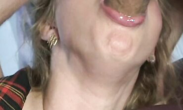 Jessica Dee Likes Being Bait