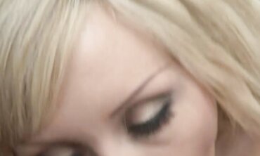 Jessica Lynn Gets A Blast In Her Face