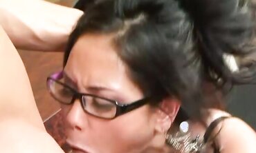 Jessica Bangkok Is A Assistant With Monstrous Knockers two