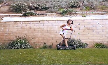 GARDEN HOS - Britney Kane