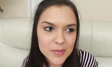 Vanessa Gets 2 Pricks At The Same Time And Takes A Facial Cumshot Cum Shot