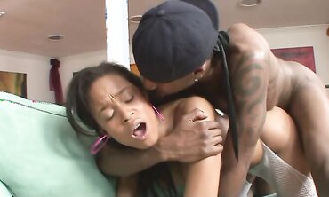 Mckenzie Juicy Gets The Ebony Penis She Hungers two