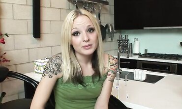 Tatted Blond Faye Runaway Rails a Ebony Beef Whistle In Her Brown Sphincter