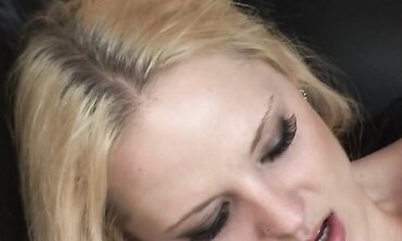 Tatted Blond Faye Runaway Rails a Ebony Beef Whistle In Her Brown Sphincter