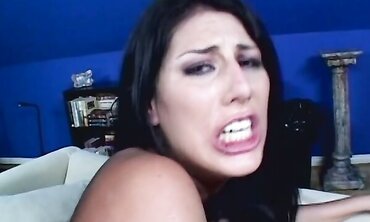 Makayla Cox Deep-Throats Spunk-Pump And Gets Nailed In Piledriver
