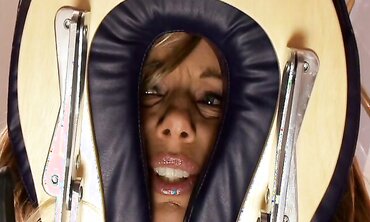 Kristal Summers Gets Her Vagina Poked