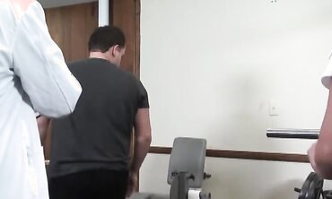 Kneeing The Doc