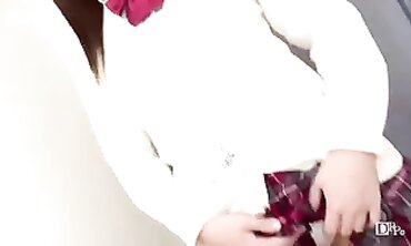 Chihiro Nishikawa Gets Reflexology handjob With Cumshot