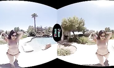 Veronica Valentine Gets Fucked in the Pool VR