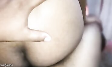 Sri Lankan Beauty In Intimate POV Sinhala Scene