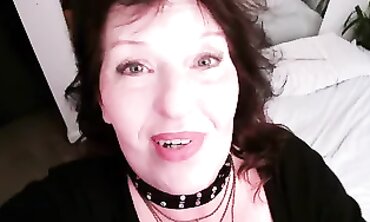 Curvy Redhead MILF Sonnie Masturbates Alone
