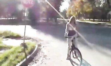 Ultra-Cutie Beauty Gives Deep Throat Blowjob to Stranger's Big Cock