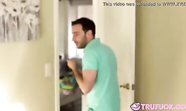 Jessie Saint: Finding All My Step Sisters Easter Eggs