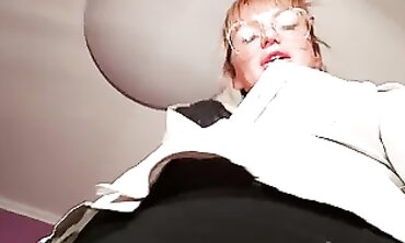 Bae Paramour's Solo Femdom: Clin, Tonguing & Submissive Play