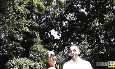 Vinna Reed Meets Lovers in the Park