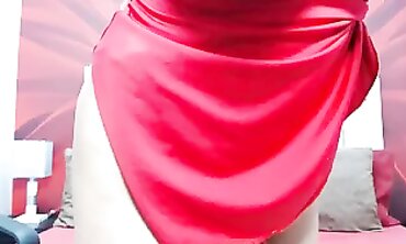 Bombshell's Up Close Ebony College Babe