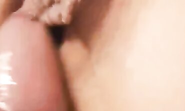 Dirty Tina: Die Urin-Lektion