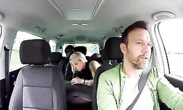 Samy Fox Meets the Housewife Hunters