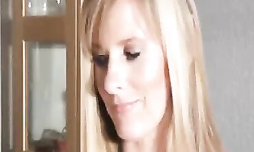 Dirty Tina: Wixxen Gangbang mit Blowjob und Creampie