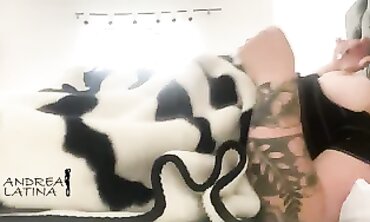 Latina MILF Mom Masturbates While Recording on Smartphone