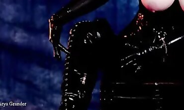 Princess Love Glove Spandex Cougar in 4K Romantic Pose