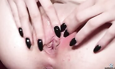 Kira Nice: Redhead Beauty in High Heels Gets Fingered