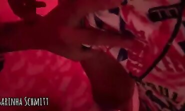 Dluquinhaa Apronta no Quarto Vermelho