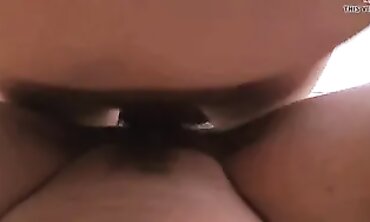 Dirty Tina: Wilde MILF fickt fremd