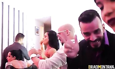 Live Baile do Brad: Bastidores com as Gostosas do pornô nacional