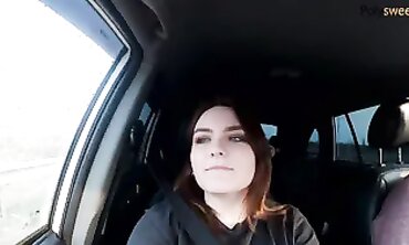 Edible Gives a Blowjob While Driving